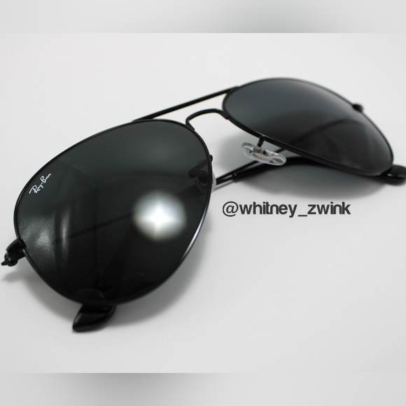 Model Display Ray-Ban Aviator Black  RB3025 58 / 62 - Picture 6 of 17